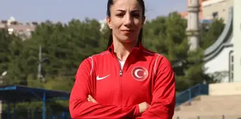 Milli güreşçi Evin Demirhan Yavuz, Paris Olimpiyatları'nda altın madalya hedefliyor