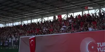 Aliağa, Cumhuriyet 100. yılında Atatürk Stadı'na koştu