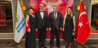 Gaziemir'de 100. Yıl Balosu