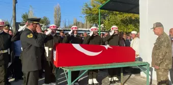 Kahramanmaraş'ta trafik kazasında hayatını kaybeden asker son yolculuğuna uğurlandı