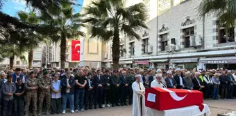 Hakkari Özel Harekat Şube Müdürlüğü'nde görevli polis memuru son yolculuğuna uğurlandı