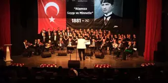 Aydınlılar Atatürk'ün sevdiği şarkıları hep birlikte söyledi