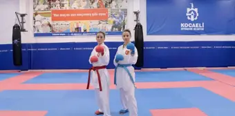 Macaristan'da dünya karate şampiyonasında kürsüye çıkan kız kardeşler