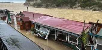 Okullar tatil edildi, evleri su bastı! Sağanak yağış, kar ve fırtına İstanbul'u yıktı geçti