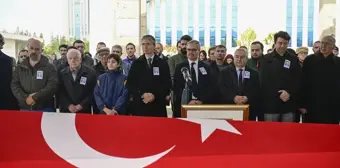 Emekli Büyükelçi Bilal Şimşir Ankara'da Defnedildi