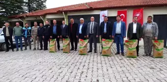 Hisarcık'ta çiftçilere hibeli buğday tohumu dağıtıldı