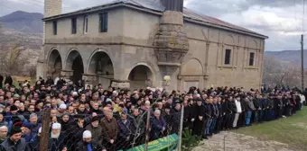 Giresun'da trafik kazasında hayatını kaybeden çift aynı mezarlıkta toprağa verildi