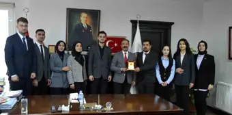 Erzurum Barosu Başkanı Talat Göğebakan, Atatürk Üniversitesi Hukuk Fakültesi İdeal Hukuk Kulübü öğrencilerini kabul etti