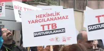 İstanbul Tabip Odası, TTB Merkez Konseyi Başkanı ve üyelerinin görevden alınmasını protesto etti