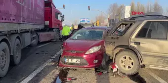 Kütahya'da 8 aracın karıştığı zincirleme trafik kazasında 4 kişi yaralandı