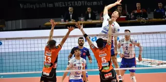 Halkbank Erkek Voleybol Takımı Berlin Recycling Volleys'e 3-0 yenildi