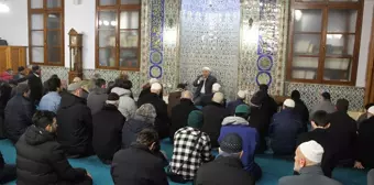 İSTANBUL'DA ŞEHİTLER İÇİN CAMİLERDE DUA EDİLDİ