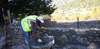 Antalya Büyükşehir Belediyesi, Akseki ilçesinde Mezarlık Hizmet Birimi yaptı