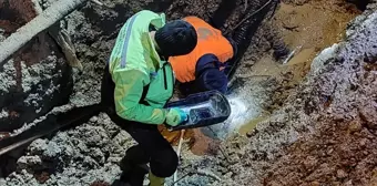 Hakkari Belediyesi Su ve Kanalizasyon Müdürlüğü Arızayı Giderdi