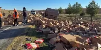 Şanlıurfa'da Makarna ve Mısır Yüklü TIR'ların Çarpışması Sonucu 2 Kişi Hayatını Kaybetti