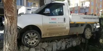 Isparta'da Kavşak Kazası: 1 Yaralı