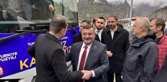 AK Parti'nin Artvin Belediye Başkan Adayı Mehmet Kocatepe Kentte Karşılandı