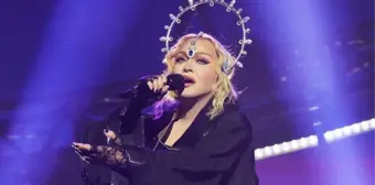 İki hayranı konsere geç çıktığı için şarkıcı Madonna'ya dava açtı