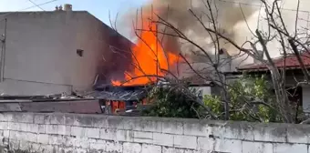 İzmir Aliağa'da Müstakil Evde Yangın Çıktı