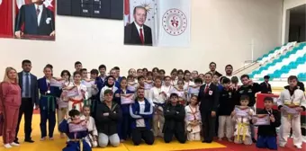 Sinop Gerze Halk Eğitim Merkezi Judo Kursu Öğrencileri 41 Madalya Kazandı