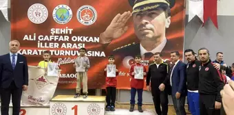 Kaynaşlı Belediye Spor Kulübü, Şehit Emniyet Müdürü Ali Gaffar Okkan Anısına Düzenlenen Karate Turnuvasında 9 Madalya Kazandı