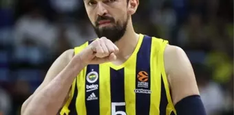 Fenerbahçe Beko, Pınar Karşıyaka'yı mağlup etti