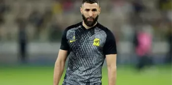 Suudi Arabistan'a gittiğine bin pişman olan Benzema, yeni teklifi de elinin tersiyle itti