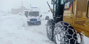 Van'da Olumsuz Hava Koşullarında Diyaliz Hastası Hastaneye Kaldırıldı