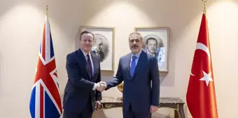 Dışişleri Bakanı Hakan Fidan, İngiltere Dışişleri Bakanı David Cameron ile İstanbul'da bir araya geldi