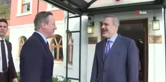 Dışişleri Bakanı Hakan Fidan, İngiliz mevkidaşı David Cameron ile görüştü