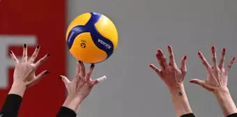 Türkiye 20 Yaş Altı Kadın Voleybol Milli Takımı, Sırbistan'ı 3-2 yenerek finallere katılmaya hak kazandı