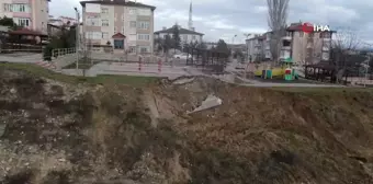 Karabük'te çocuk parkında üçüncü kez heyelan meydana geldi