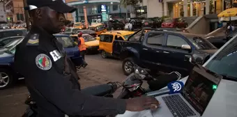 Kamerun Polisleri AA'nın Yılın Kareleri Oylamasına Katıldı