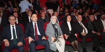 AK Parti Grup Başkanvekili Özlem Zengin: 'Hapishaneye selam verenlerden vatanperver olur mu?'