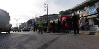 İzmit'te TIR Çay Ocağına Daldı: 4 Yaralı