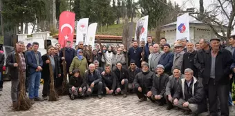 Balıkesir Büyükşehir Belediyesi Sındırgı'da Çiftçilere Fidan Dağıttı