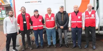 Kızılay'a 14 kez kan bağışı yapan emekli öğretmene madalya verildi