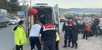 Bolu'da otomobilin istinat duvarına çarpması sonucu 1'i çocuk, 4 kişi yaralandı