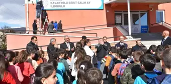 Pençe-Kilit Operasyonu'nda şehit olan Piyade Sözleşmeli Er Salih Ay'ın ismi mezun olduğu ilkokula verildi