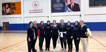 Tavşanlı'da Dünya Kadınlar Günü'ne Özel Voleybol Müsabakası