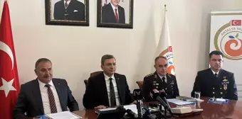 Antalya Valisi Hulusi Şahin: Onur Demirci suç örgütüne yönelik operasyonda 14 kişi yakalandı