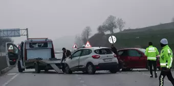 Samsun'da Otomobil Kazası: 3 Kişi Yaralandı