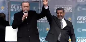 Cumhurbaşkanı Erdoğan'ın ismini anons ettiği il başkanını yuhaladılar