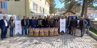 Afyonkarahisar'da çiftçilere devlet destekli korunga tohumu dağıtıldı