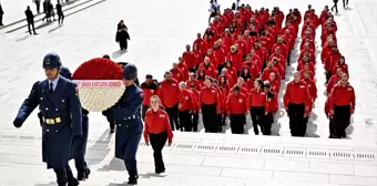 AKUT Arama Kurtarma Derneği Anıtkabir'i ziyaret etti