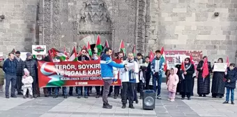 Erzurum'da Sağlık Çalışanları İsrail'in Saldırılarını Protesto Ediyor