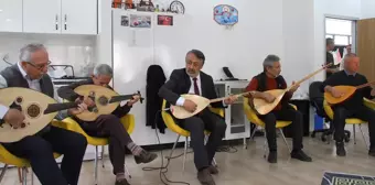 Kayseri'de Yaşlılar Müzik Korusuyla Kulakların Pasını Siliyor