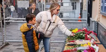 İstanbul'da Rusya'ya Destek: Başkonsolosluk Binası Önünde Anma Töreni