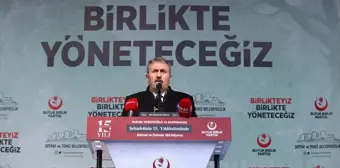 BBP Genel Başkanı Mustafa Destici, Şehit Muhsin Yazıcıoğlu'nun Emanetini Taşıyor