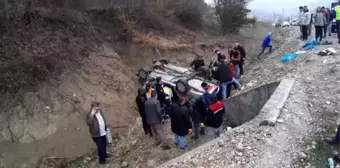 Bolu'da otomobil şarampole uçtu: 2'si ağır 3 yaralı